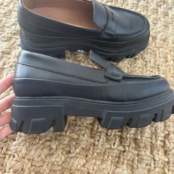 Sold - Ganni Calf Leather Platform Loafer  Size 37 - Picture 2 of 6